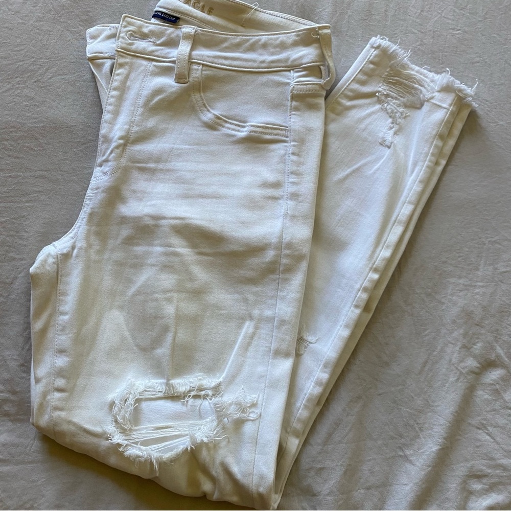 American Eagle Distressed Cropped Skinny Jean